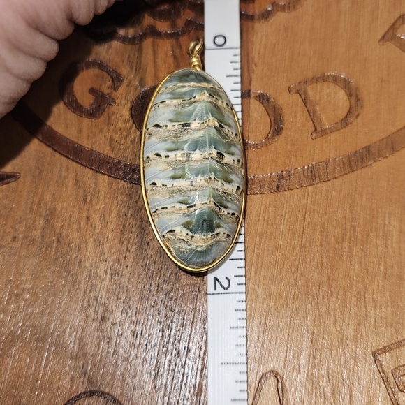 Vintage 90s Handmade Prehistoric Nautilus Shell Pendant - Picture 4 of 4